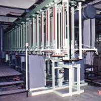 エレベータータイプ自動メッキ装置